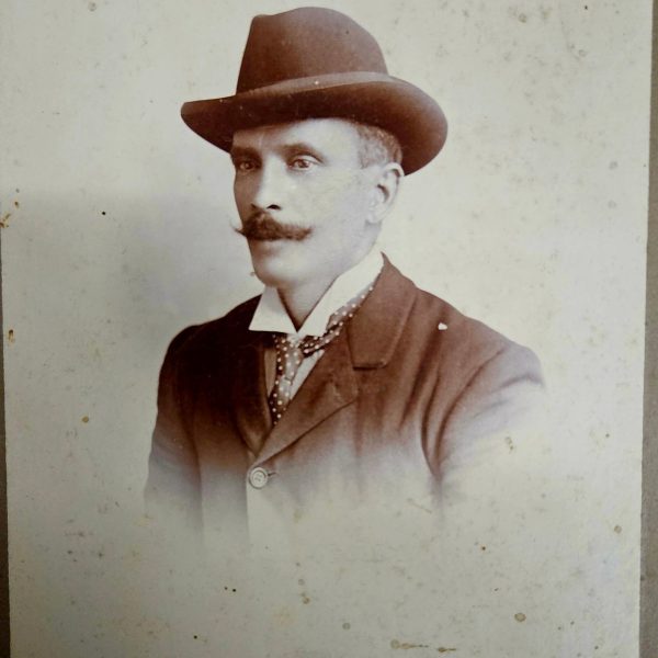 Antique Cabinet Card Portrait – R.J. Watson, Hull (c. 1890–1910)