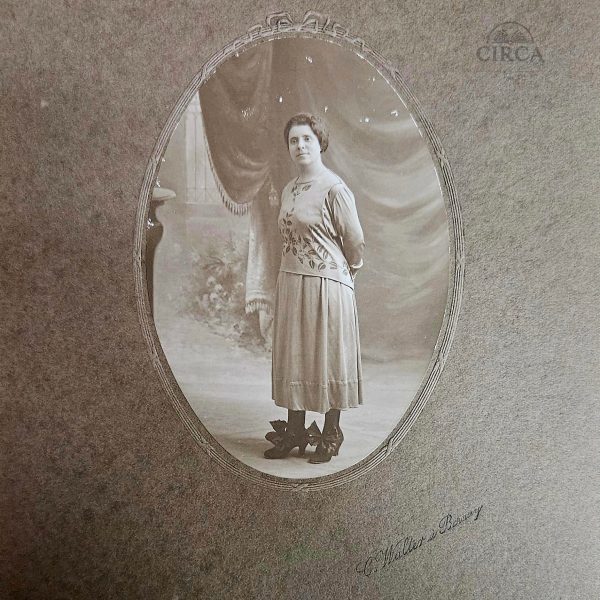 Antique Studio Portrait Photograph – Circa 1915–1925