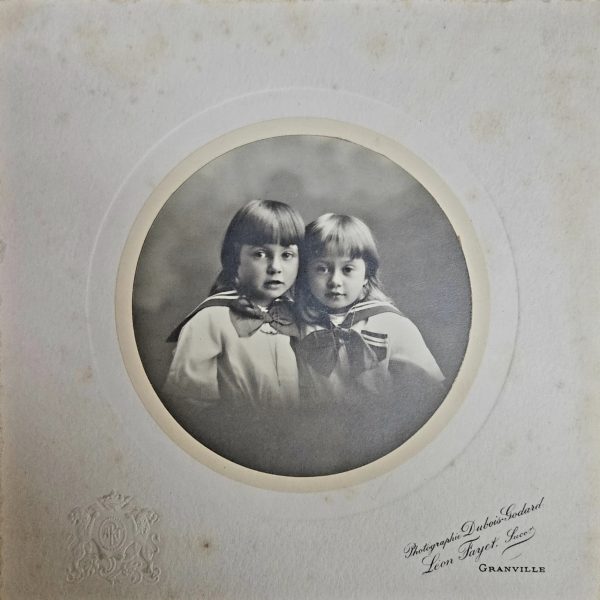 Antique French Cabinet Portrait of Two Children – Circa 1900–1915